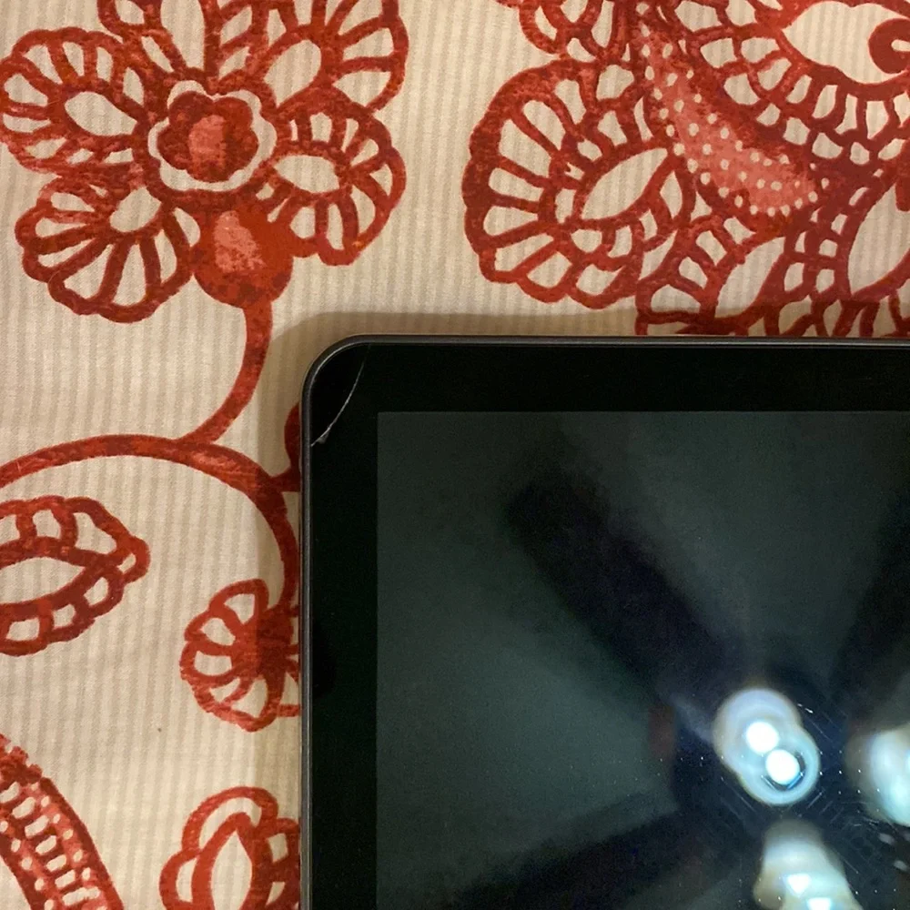 COPY - Peloton Gen 2 touchscreen tablet